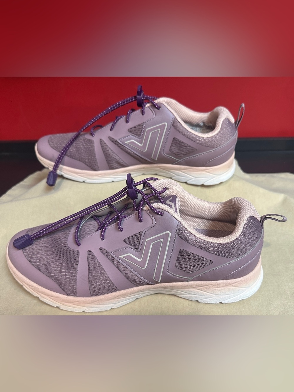 Vionic Brisk 335 Miles Sneakers Purple/Pink with Elastic Adj Laces Women’s Sz 10